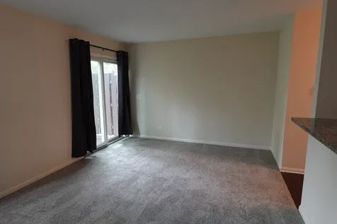 1070 Woodhill Court Elgin IL 60120