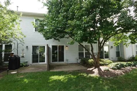 1070 Woodhill Court Elgin IL 60120
