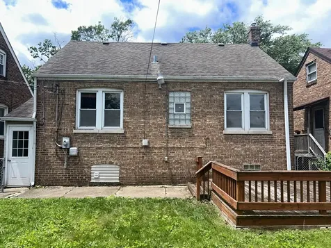 18017 Oakwood Avenue Lansing IL 60438