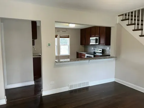 18017 Oakwood Avenue Lansing IL 60438
