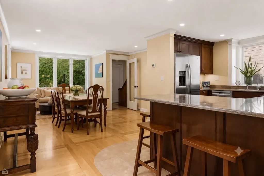 1427 West Huron Street Chicago IL 60642