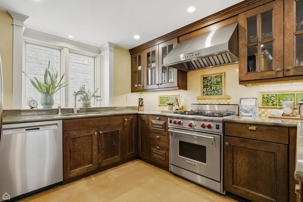 1427 West Huron Street Chicago IL 60642