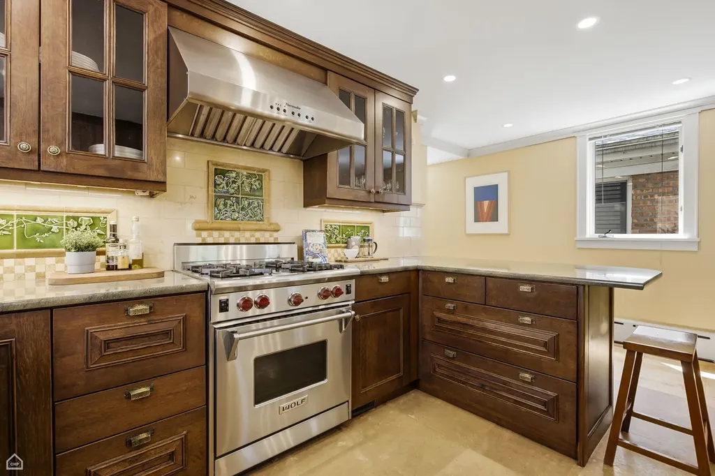 1427 West Huron Street Chicago IL 60642