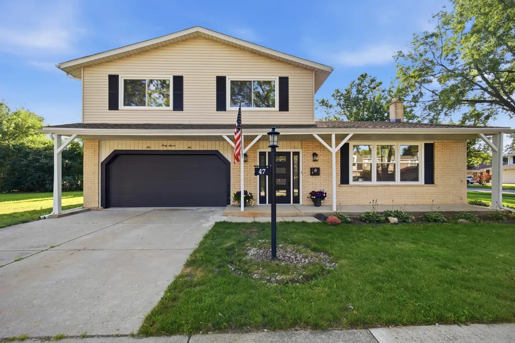 47 West King Henry Court Palatine IL 60067