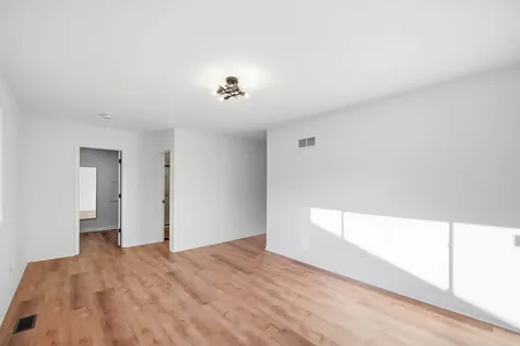 47 West King Henry Court Palatine IL 60067