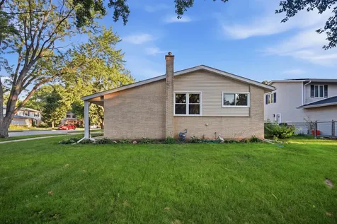 47 West King Henry Court Palatine IL 60067