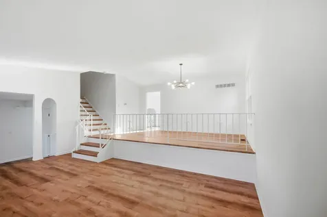 47 West King Henry Court Palatine IL 60067