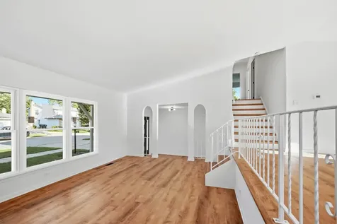 47 West King Henry Court Palatine IL 60067