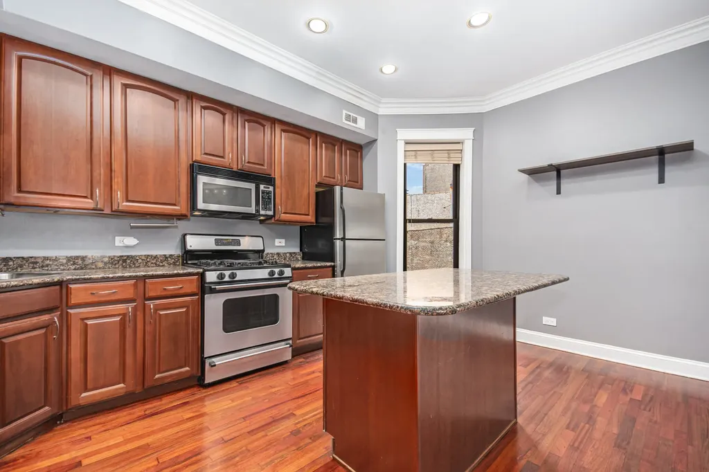 747 North Sedgwick Street Chicago IL 60654