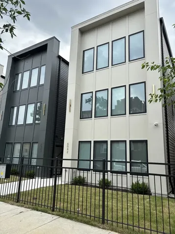 6042 South Eberhart Avenue Chicago IL 60637