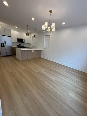 6042 South Eberhart Avenue Chicago IL 60637