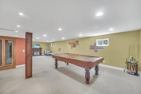 256 West Kathleen Drive Des Plaines IL 60016