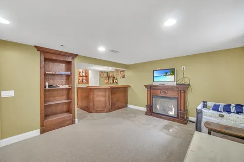 256 West Kathleen Drive Des Plaines IL 60016