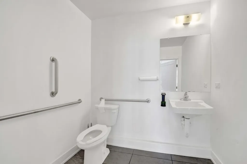 2351 West North Avenue Chicago IL 60647