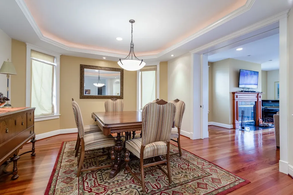 1725 North Troy Street Chicago IL 60647