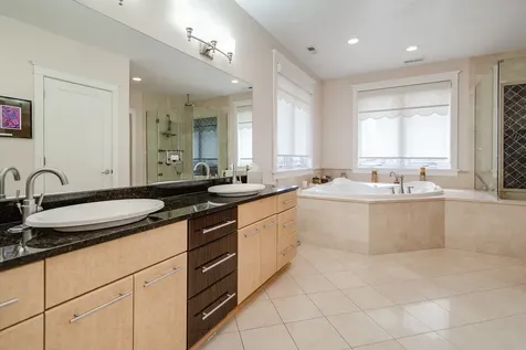 1725 North Troy Street Chicago IL 60647