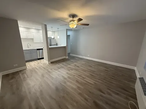 744 West Gordon Terrace Chicago IL 60613