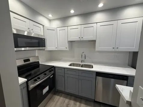 744 West Gordon Terrace Chicago IL 60613