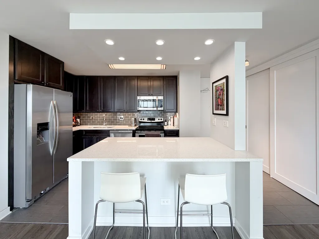 5455 North Sheridan Road Chicago IL 60640