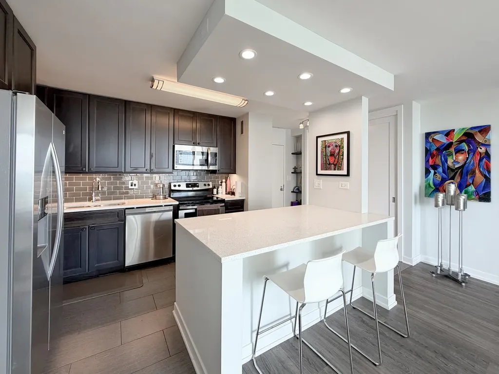 5455 North Sheridan Road Chicago IL 60640