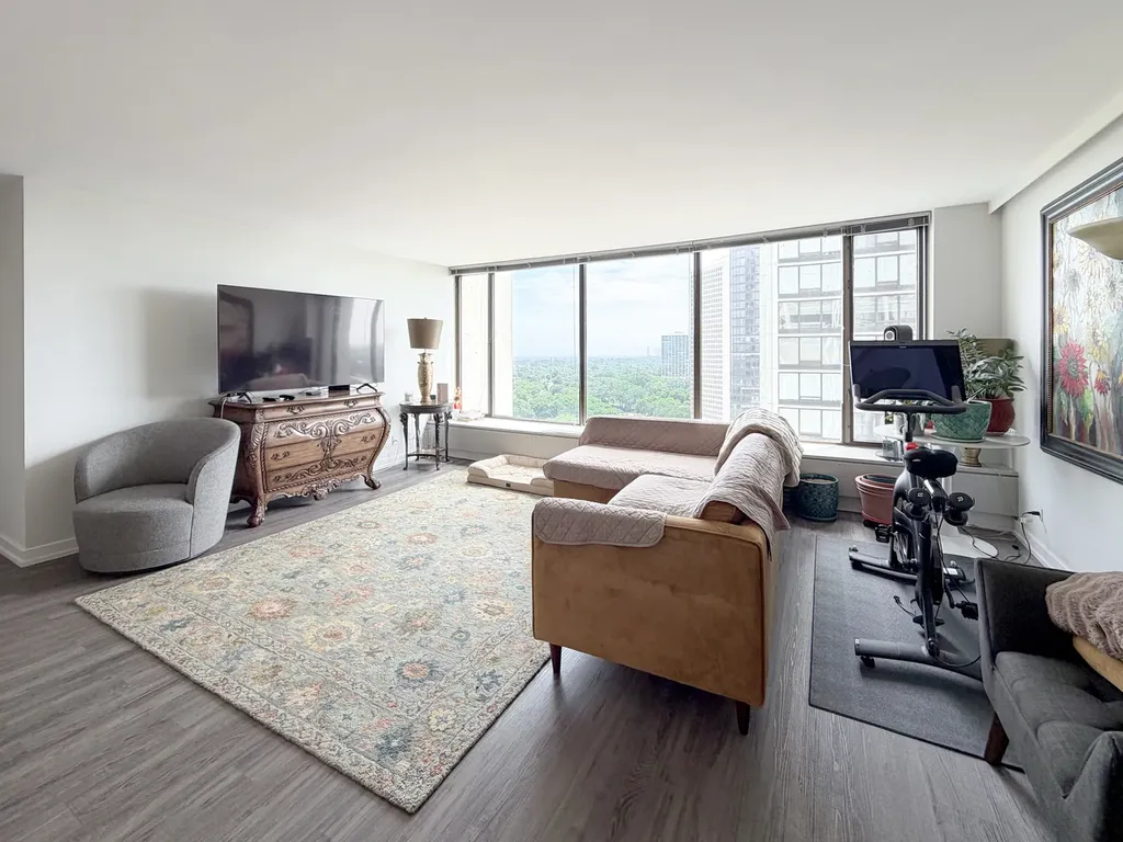 5455 North Sheridan Road Chicago IL 60640