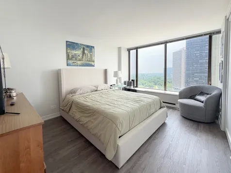 5455 North Sheridan Road Chicago IL 60640