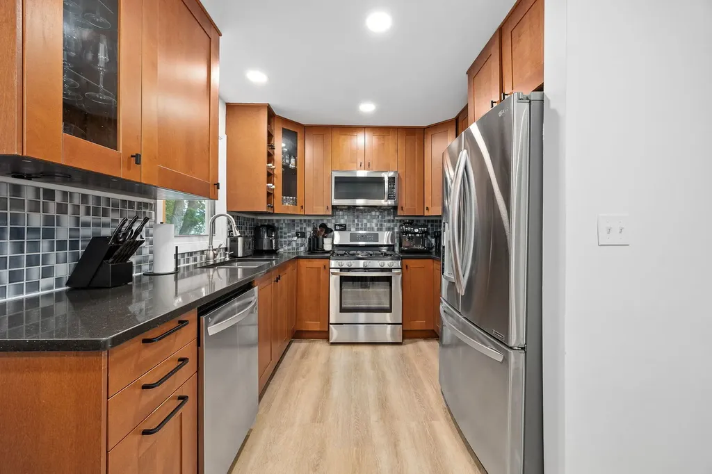 2434 Oakdale Court Aurora IL 60504