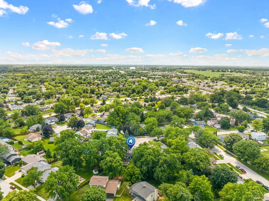2434 Oakdale Court Aurora IL 60504