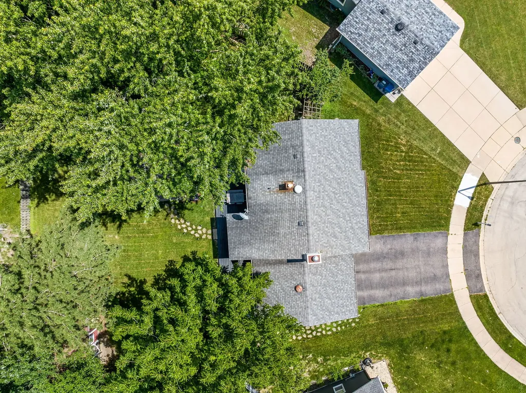 2434 Oakdale Court Aurora IL 60504