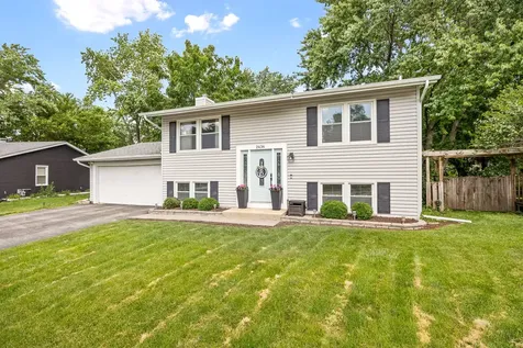 2434 Oakdale Court Aurora IL 60504