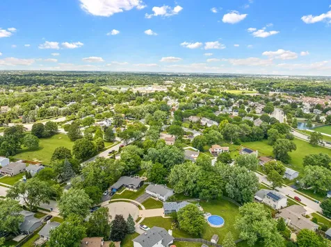 2434 Oakdale Court Aurora IL 60504