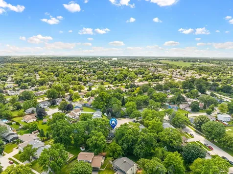 2434 Oakdale Court Aurora IL 60504