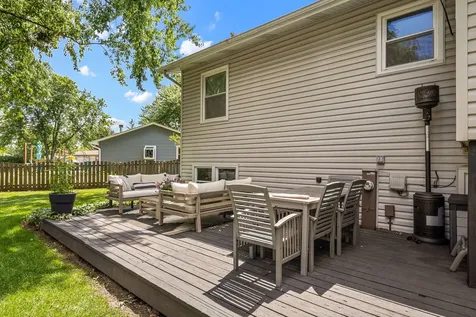2434 Oakdale Court Aurora IL 60504