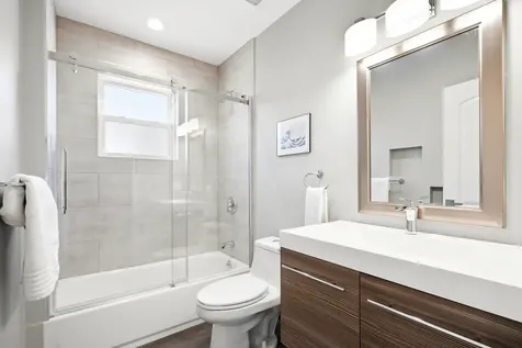 1109 North Karlov Avenue Chicago IL 60651
