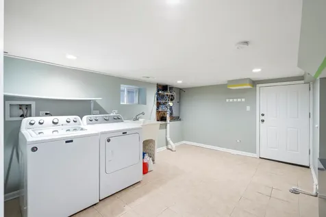 1109 North Karlov Avenue Chicago IL 60651