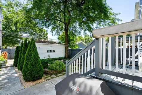 1109 North Karlov Avenue Chicago IL 60651