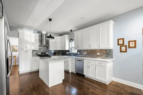 1109 North Karlov Avenue Chicago IL 60651