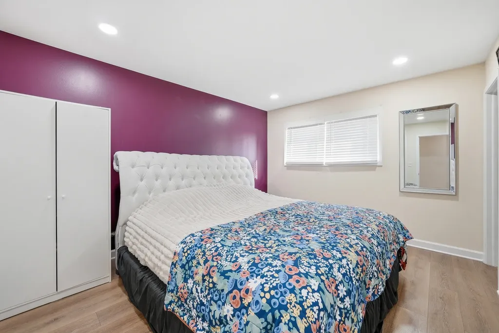 6233 North Niagara Avenue Chicago IL 60631