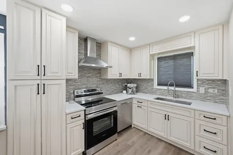 6233 North Niagara Avenue Chicago IL 60631