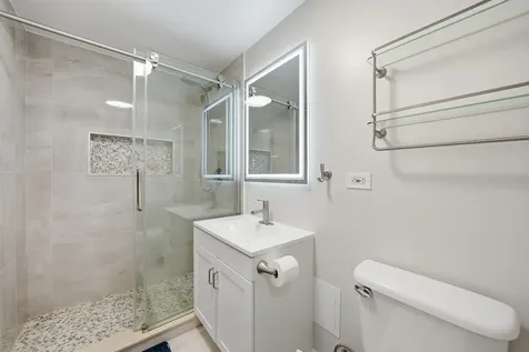 6233 North Niagara Avenue Chicago IL 60631