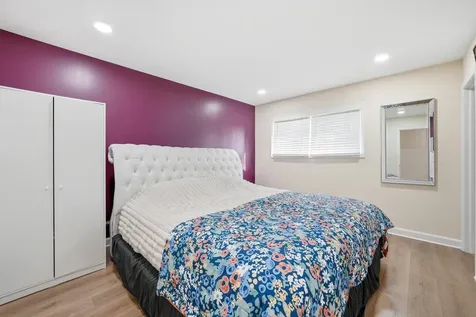 6233 North Niagara Avenue Chicago IL 60631