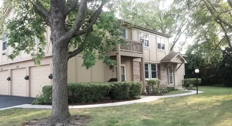 214 Redwood Court Vernon Hills IL 60061