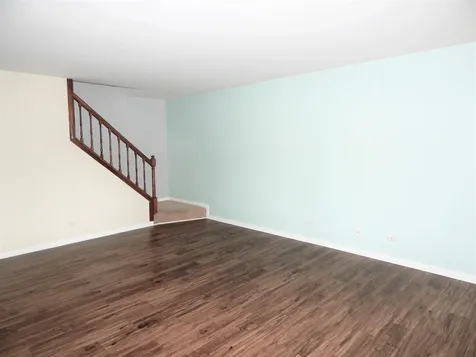 214 Redwood Court Vernon Hills IL 60061