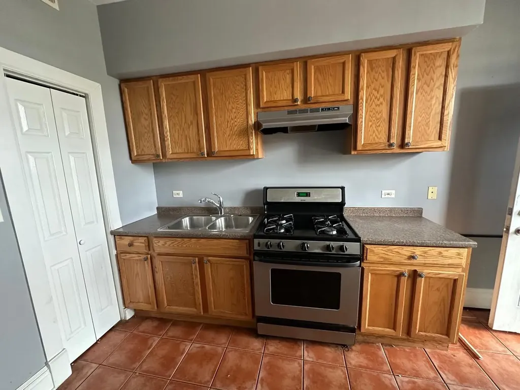 4354 West Washington Boulevard Chicago IL 60624