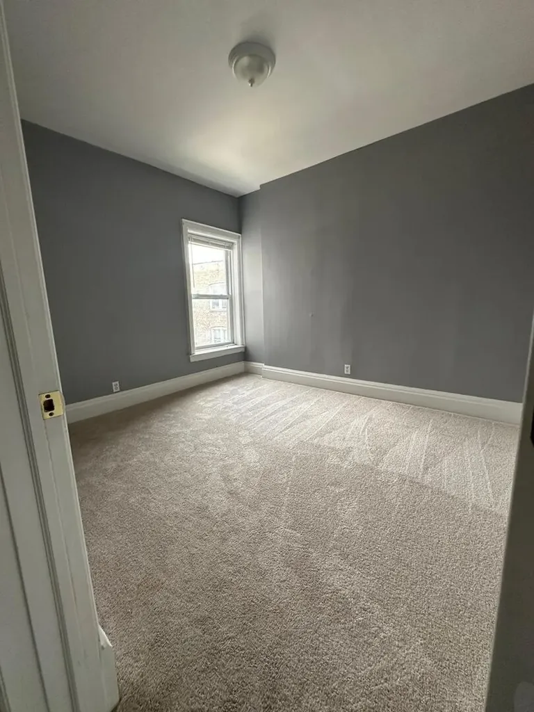 4354 West Washington Boulevard Chicago IL 60624