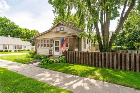 211 East Lincoln Street Bloomington IL 61701