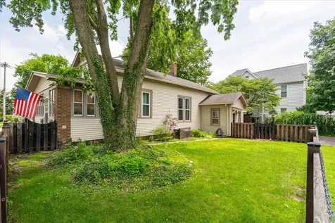 211 East Lincoln Street Bloomington IL 61701