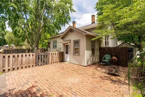 211 East Lincoln Street Bloomington IL 61701