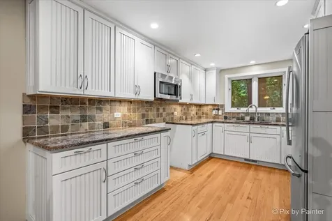 14 Lake Shore Drive Oakwood Hills IL 60013