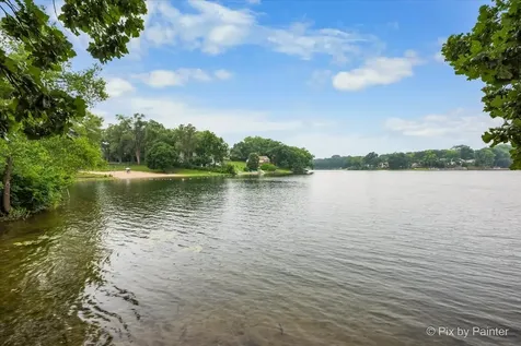 14 Lake Shore Drive Oakwood Hills IL 60013